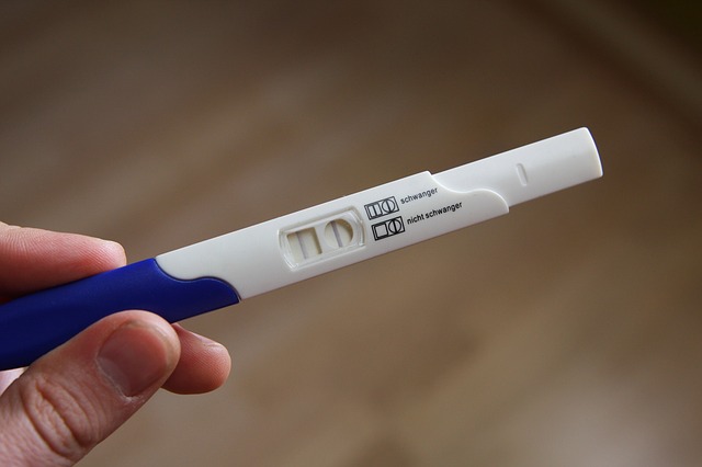 pozitivní těhotenský test.jpg